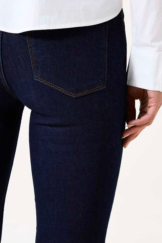 Celia Straight Fit Dark