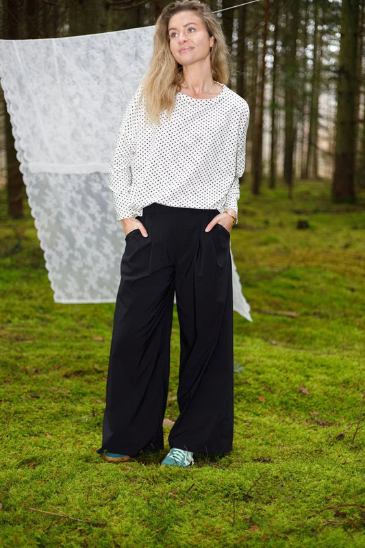 Davina Wideleg Black