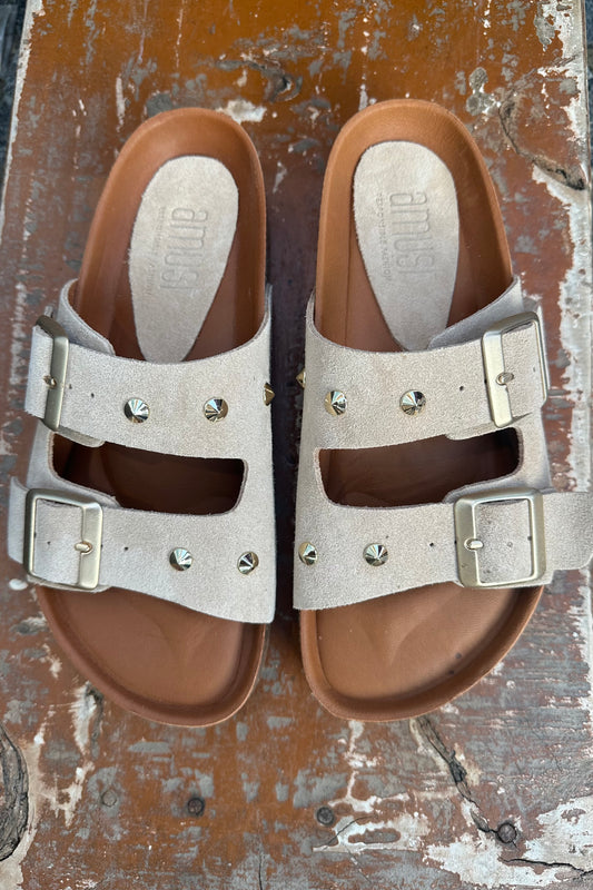 Amust Latte Suede