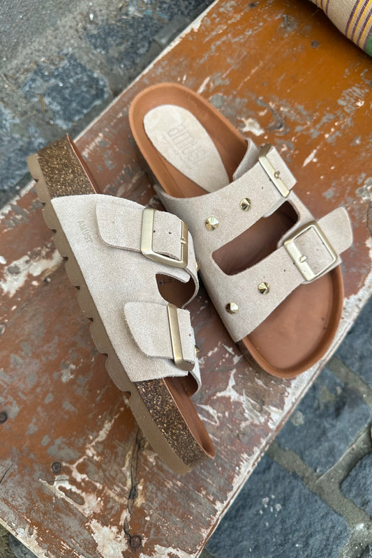 Amust Latte Suede