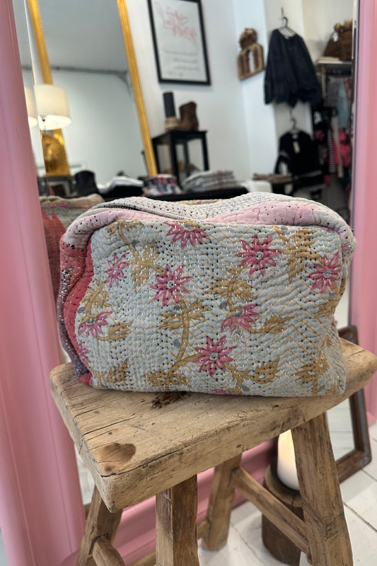 Kantha Toilettaske