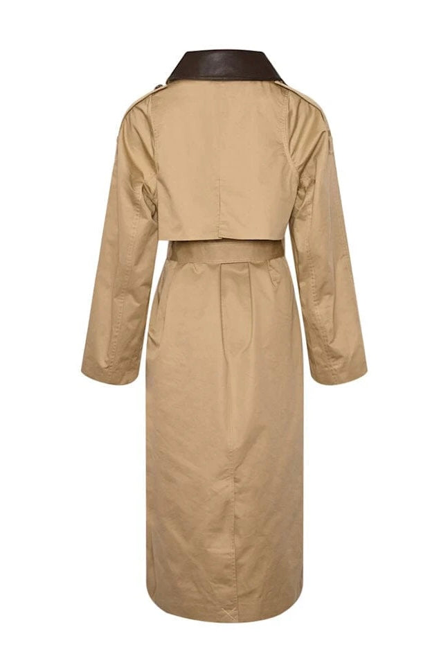 Leon Coat