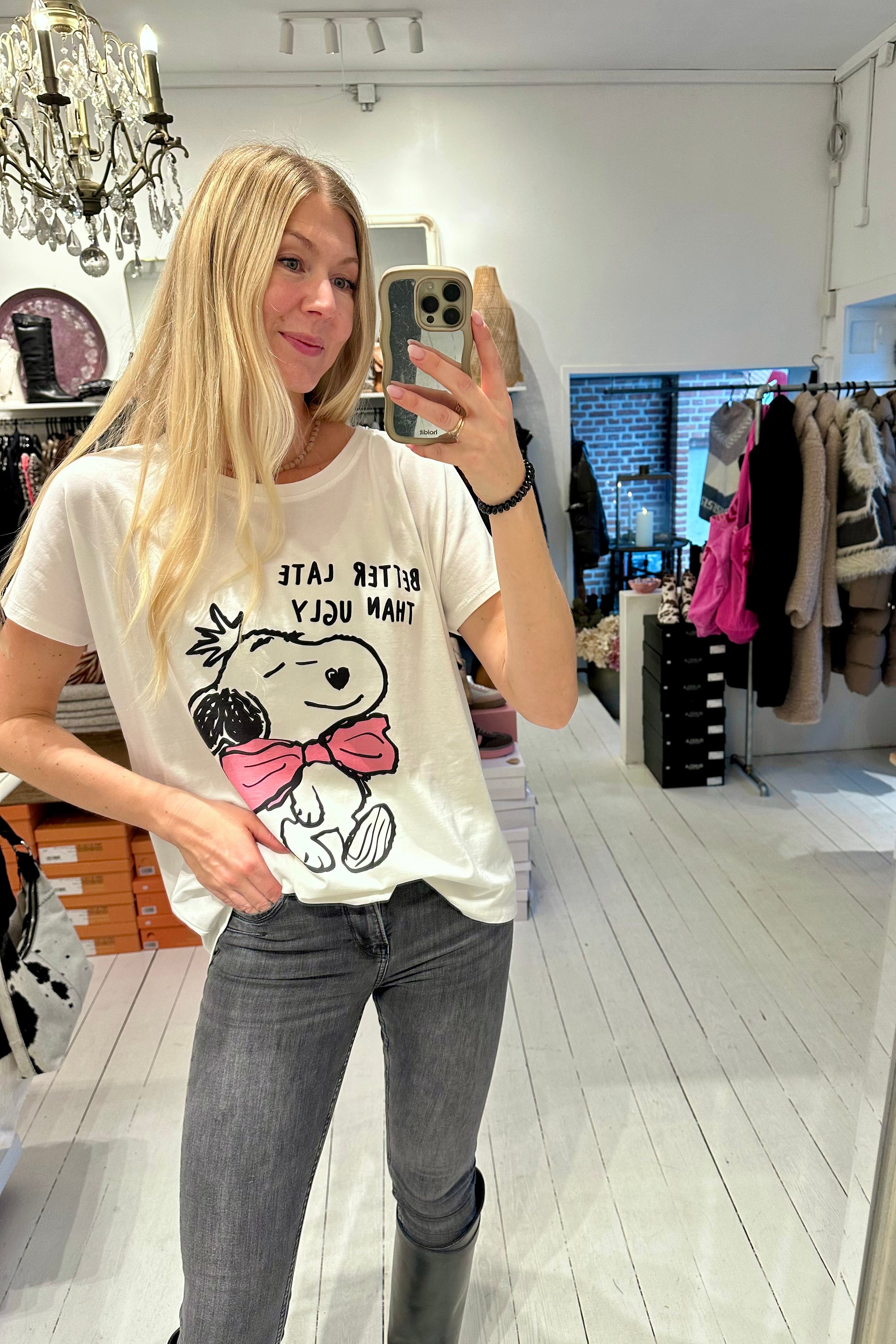 T-shirt Better late than ugly