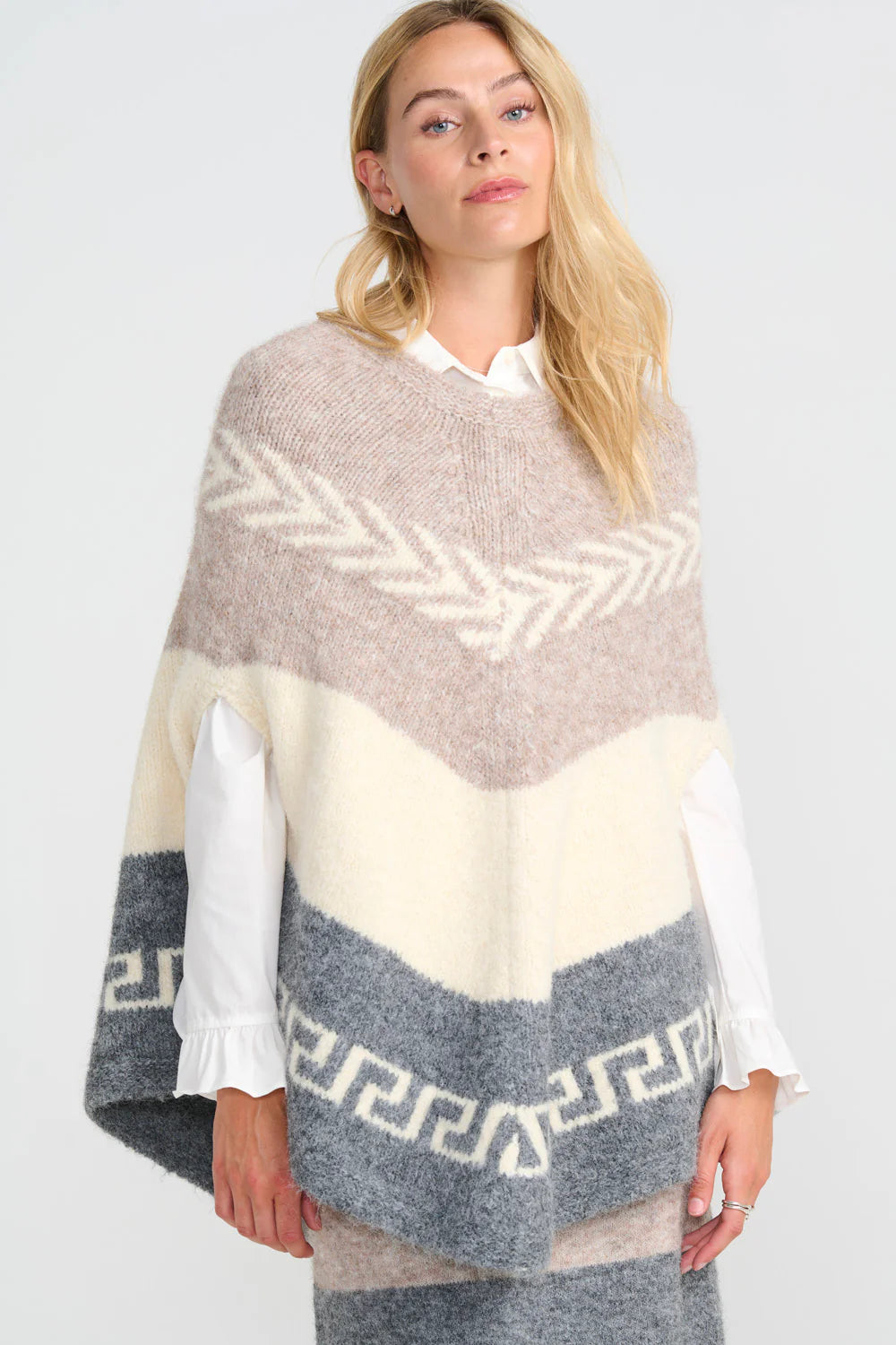 Kunis Poncho