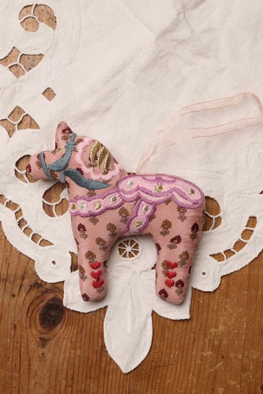 Horse Silk Onament Rosa