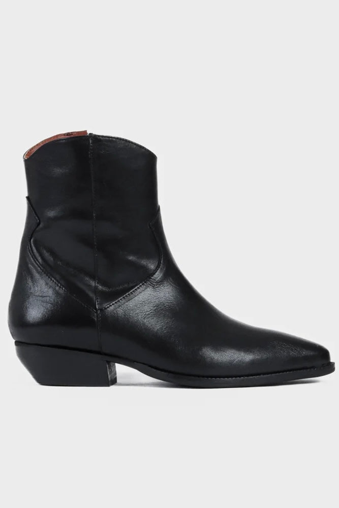 Berry Vitello Boots