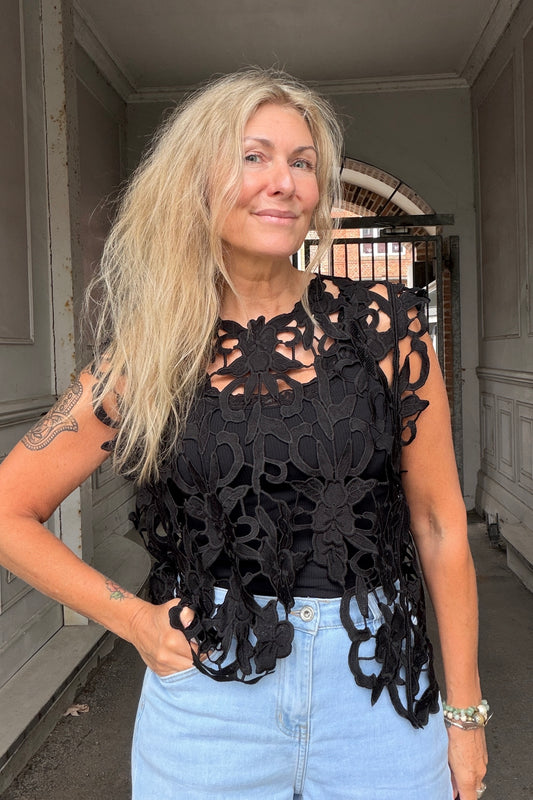 Gudrun blonde top sort