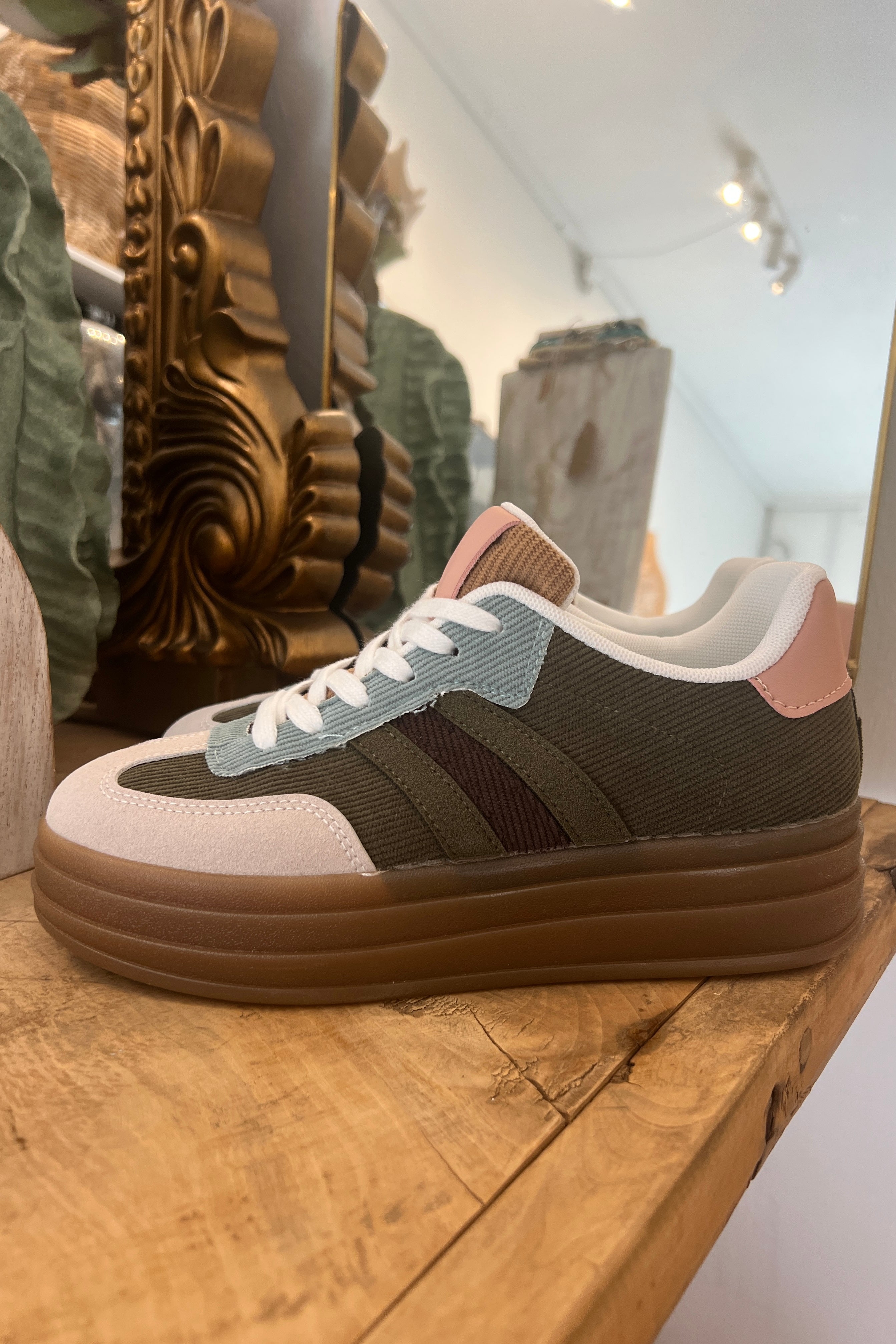 Sneakers Army