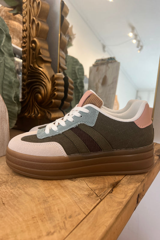 Sneakers Army