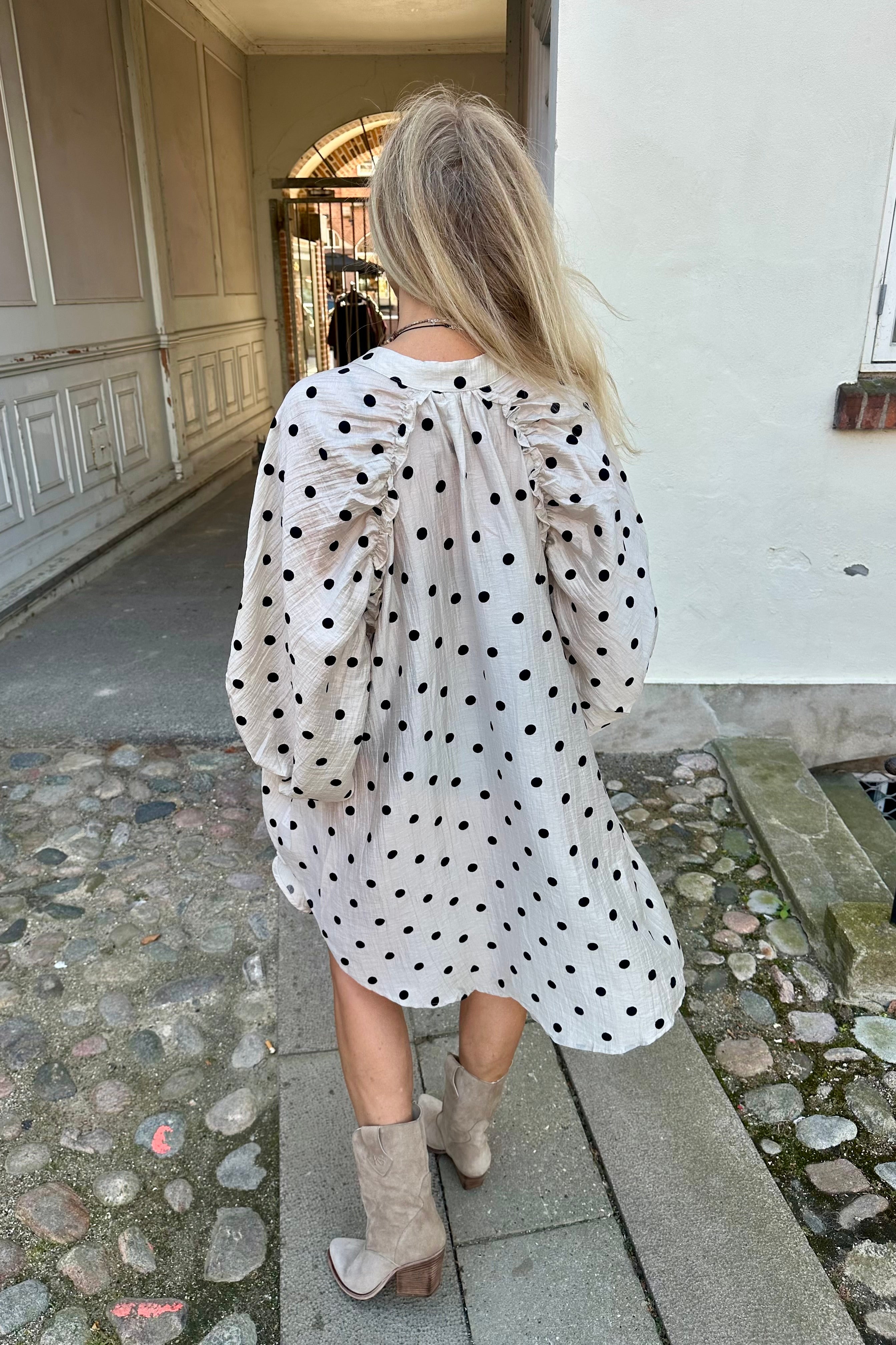 Dottie beige