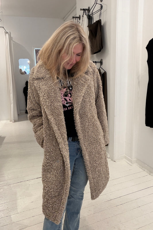 Mindy Taupe