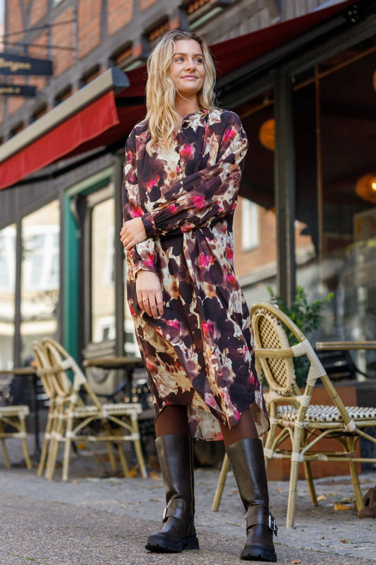 Rihanna berry Fall dress