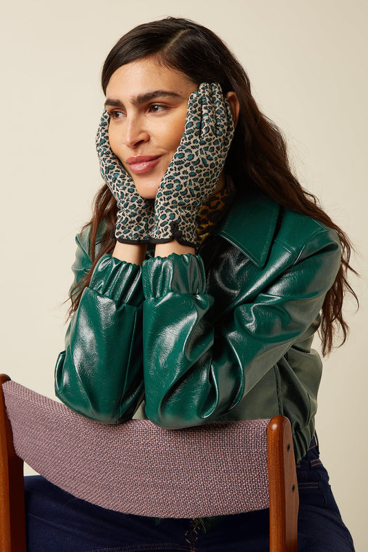 Africa glove