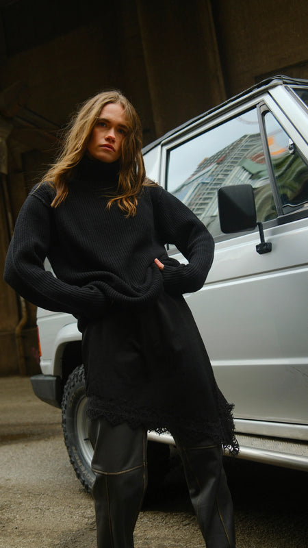 Rebel pullover