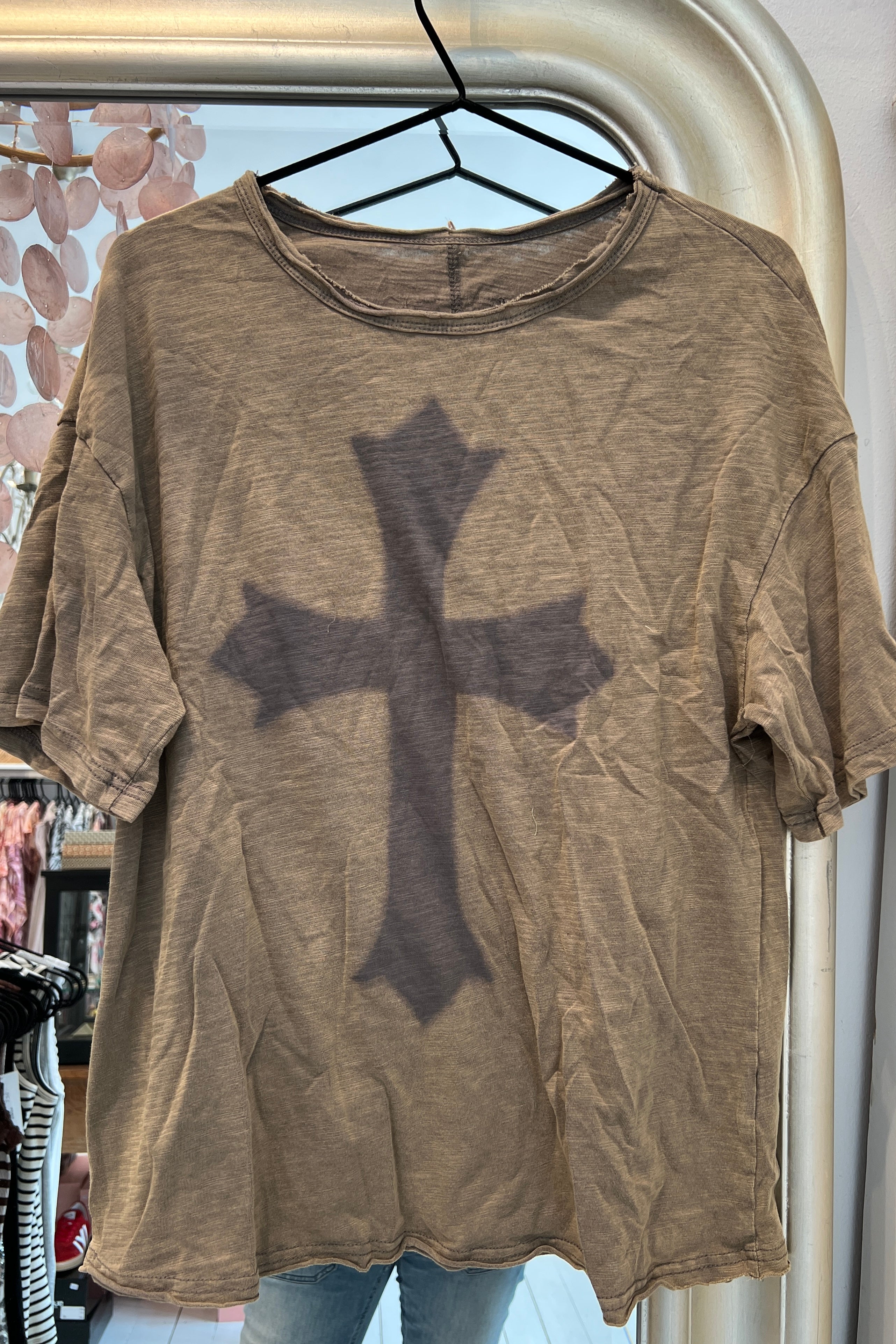 Cross t-shirt