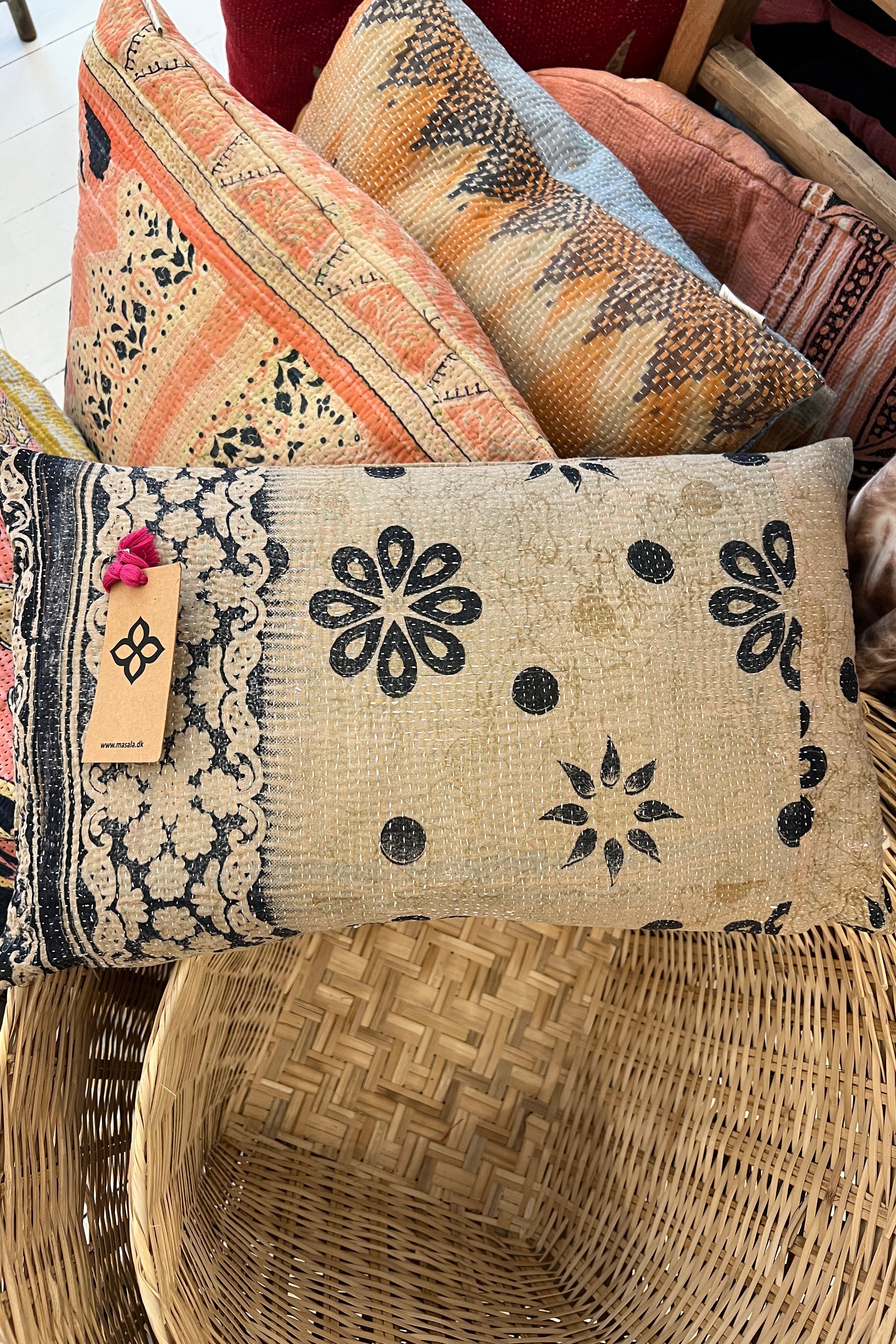 Kantha Pude 30x50 no. 75