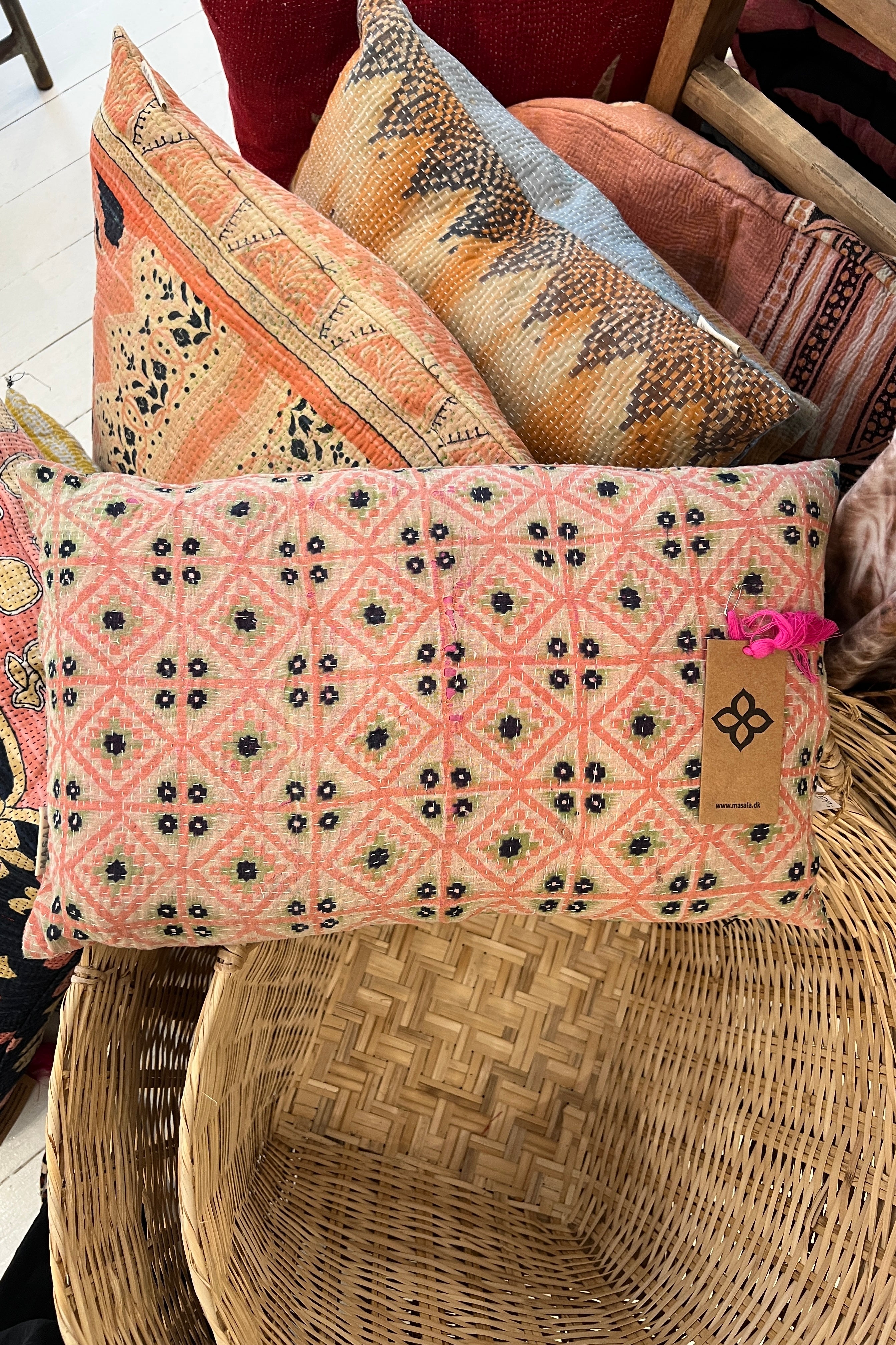 Kantha Pude 30x50 no. 77