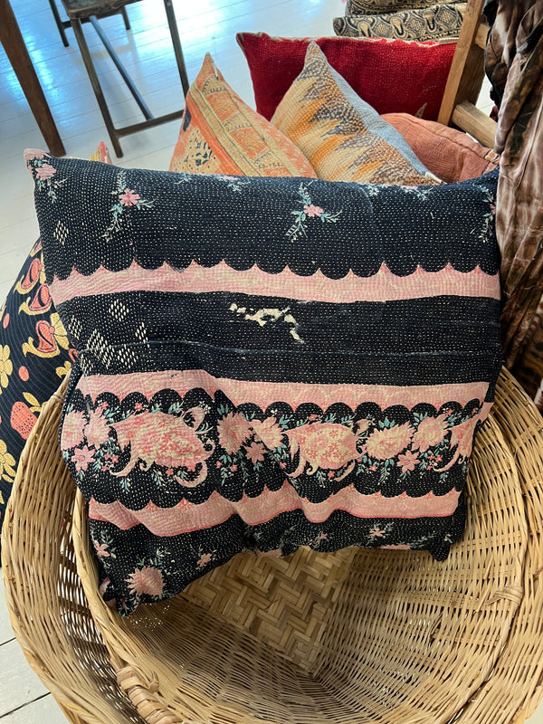 Kantha Pude 60x60 no. 82