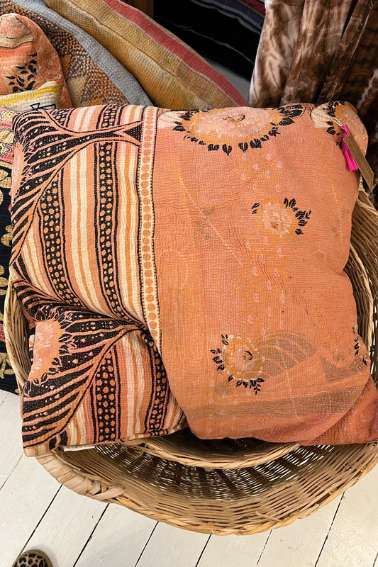 Kantha Pude 60x60 no. 66
